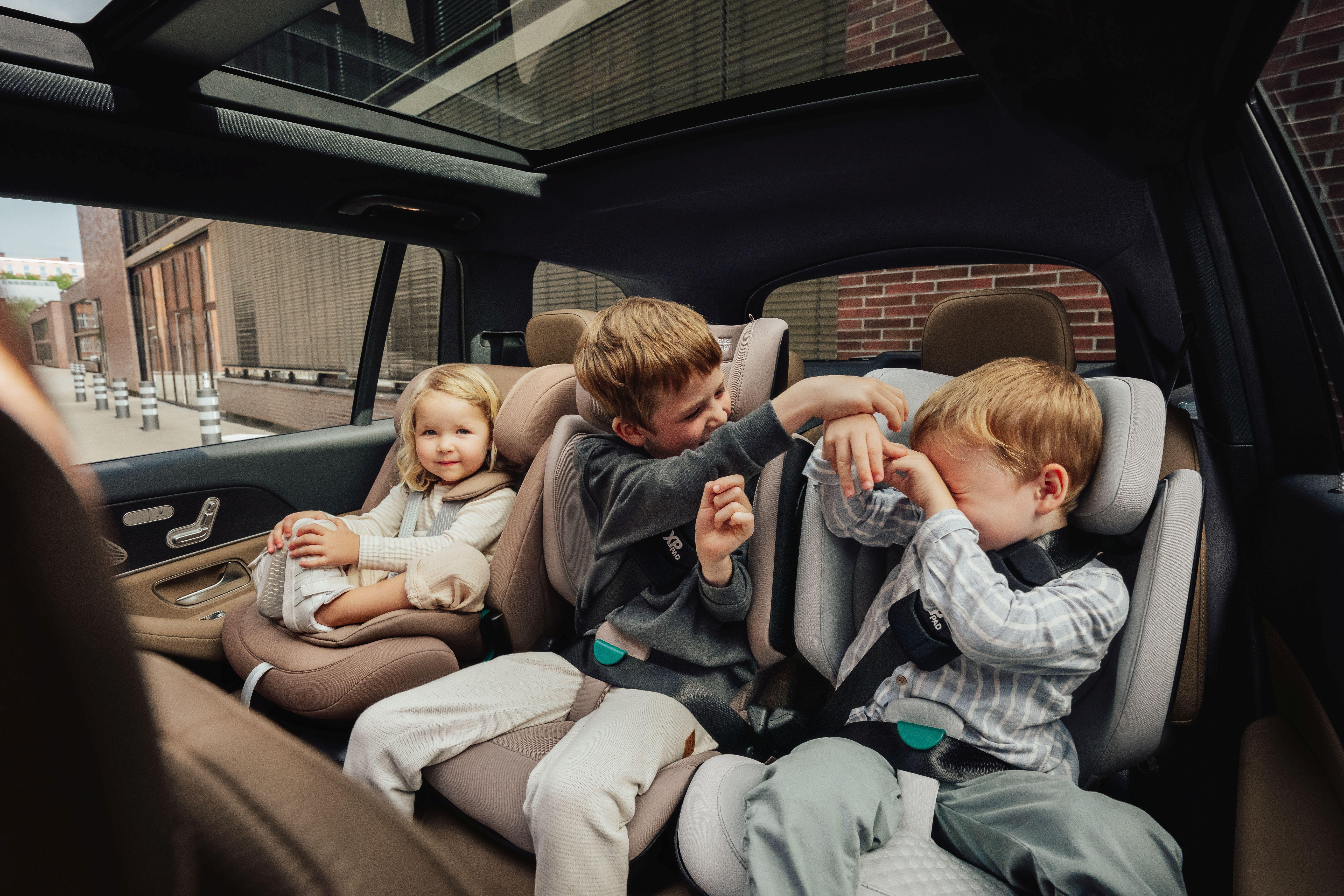 Britax Romer Kidfix Pro je na voljo v treh linijah – vse pa imajo enake osnovne varnostne lastnosti.